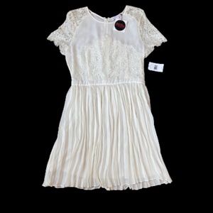 White Pleated Lace Swing Dress 